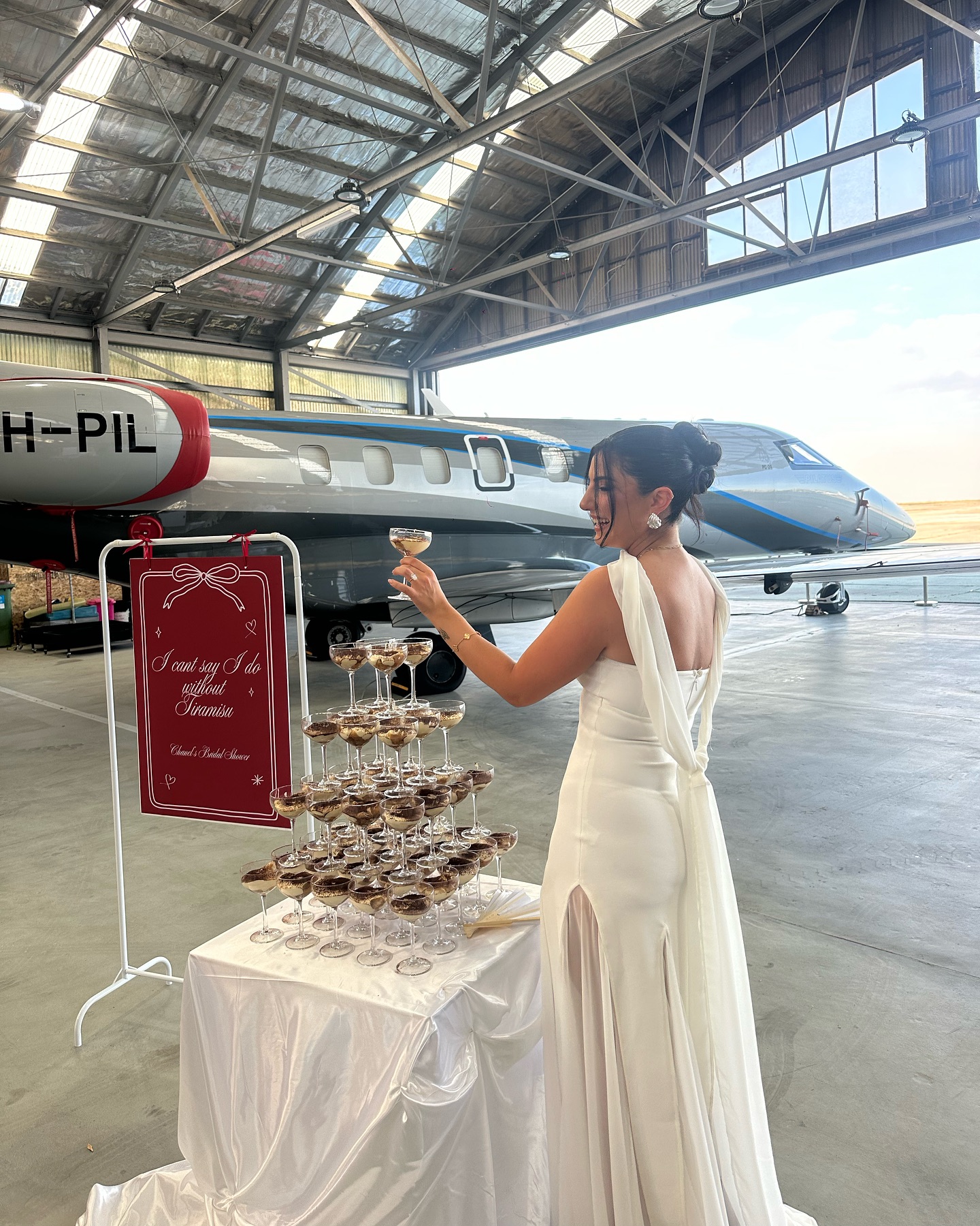 An afternoon affair - Private aircraft hangar